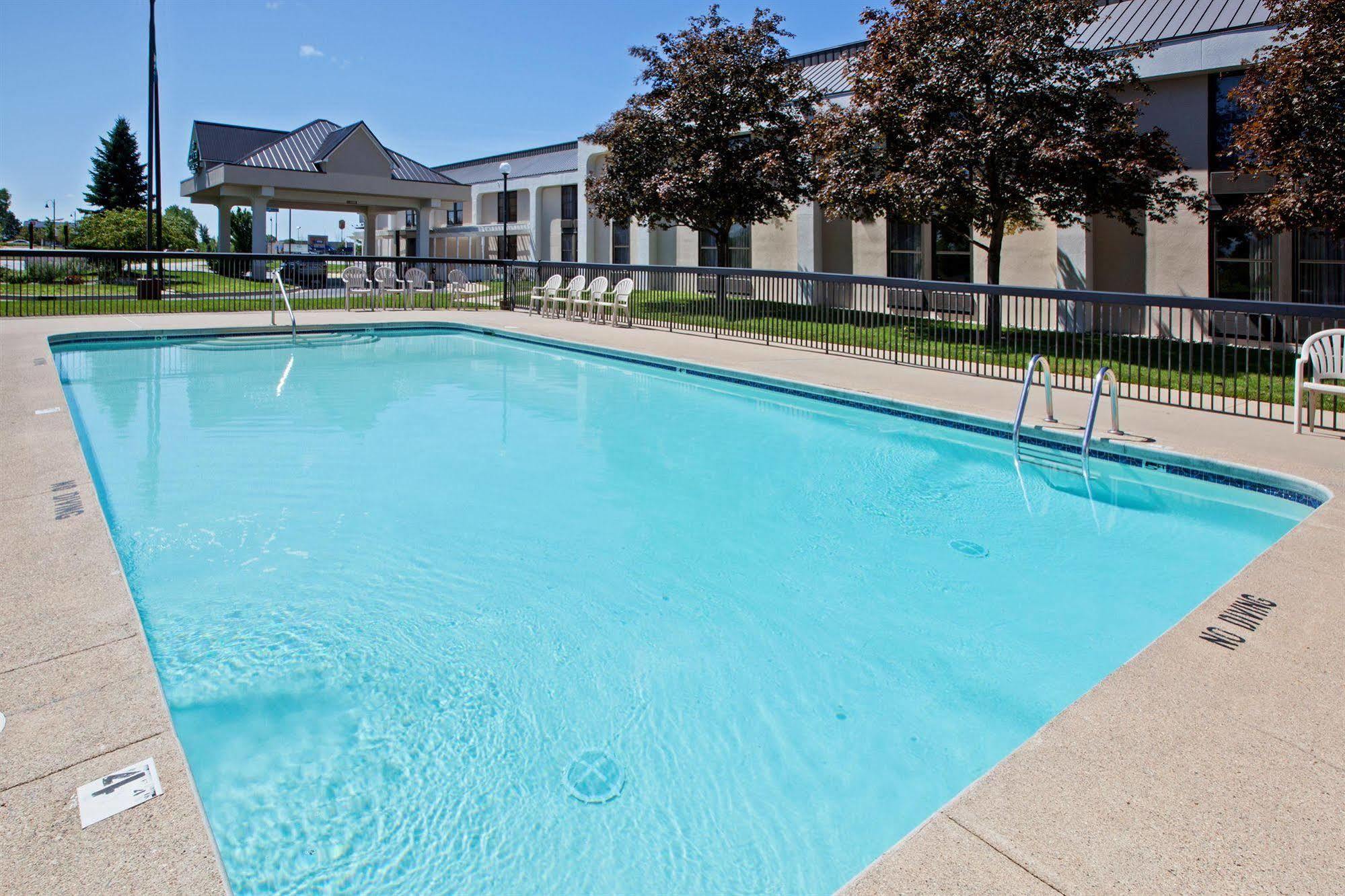 Quality Inn & Suites Saginaw Ανέσεις φωτογραφία